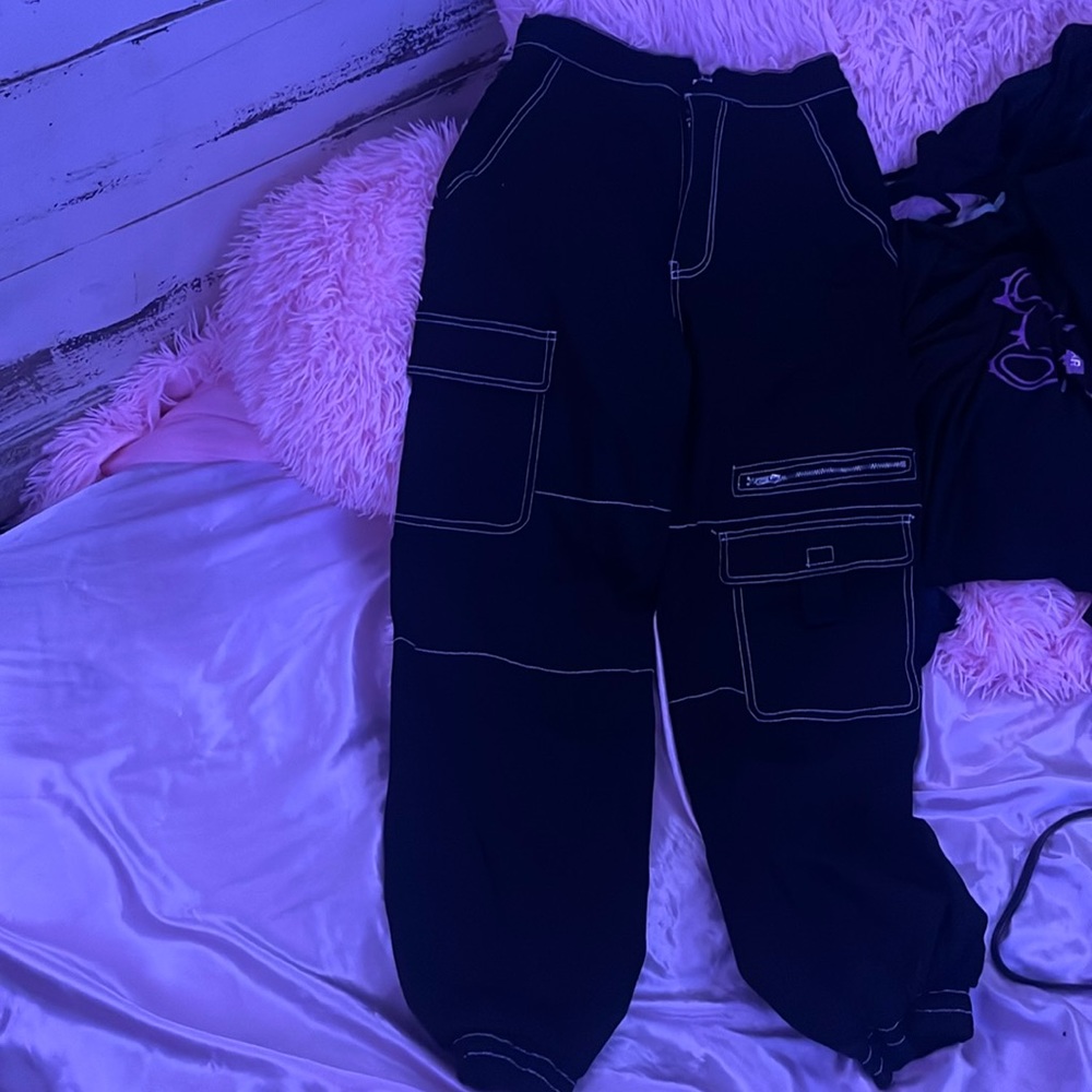 black cargo pants